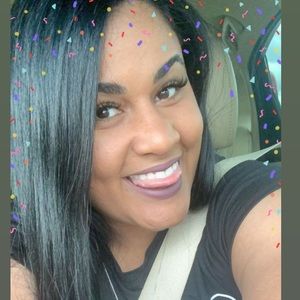 Meet your Posher, Dayana